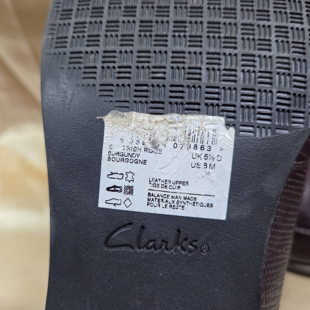 Clarks Women's Textured Maroon Loafers - Picture 5 of 9